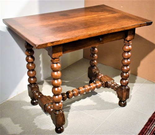 Table Louis XIII baroque